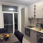 Away From - Cozy And Spacious With Balcony 公寓 布加勒斯特