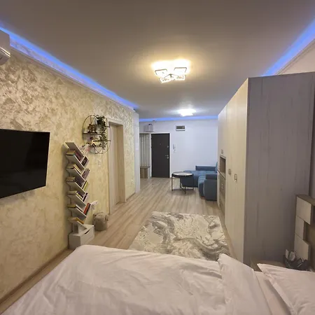 Away From - Cozy And Spacious With Balcony * Бухарест