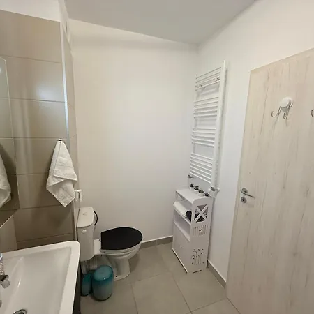 Away From - Cozy And Spacious With Balcony