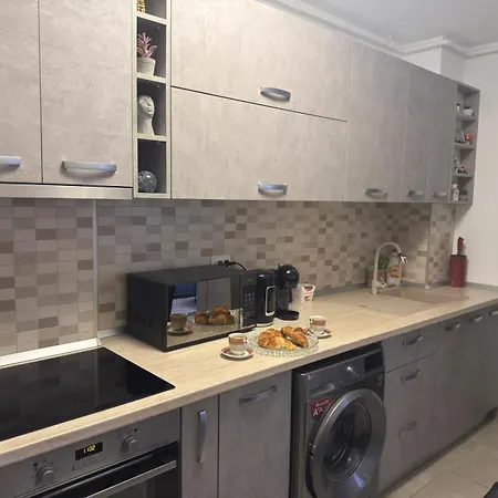 Apartament Away From - Cozy And Spacious With Balcony *