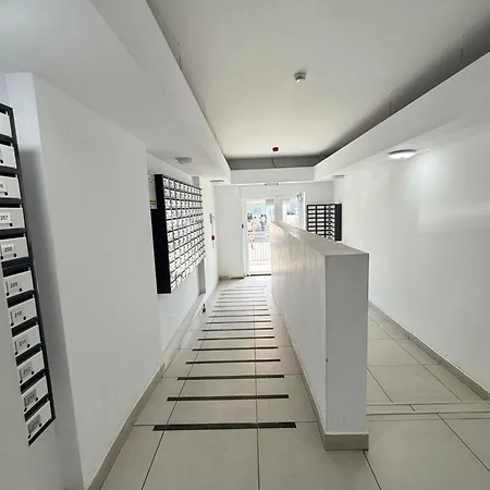Apartament Away From - Cozy And Spacious With Balcony