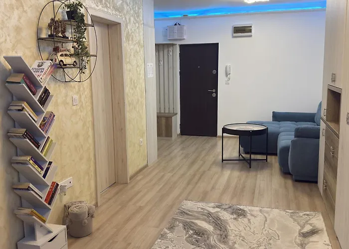 Apartment Away From - Cozy And Spacious With Balcony *