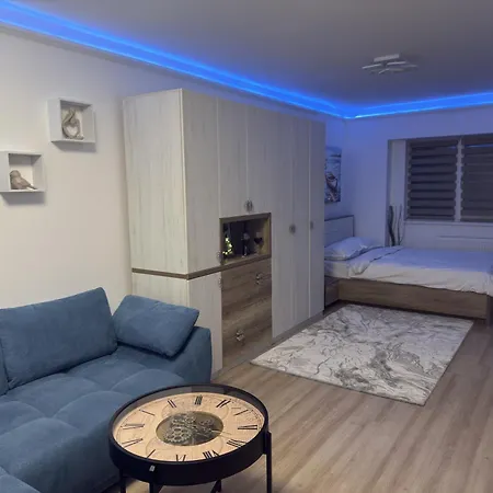 Away From - Cozy And Spacious With Balcony Apartment Bucharest